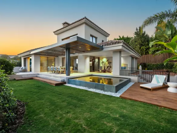5-bedroom Villa In Marbella, Spain (785 M²)