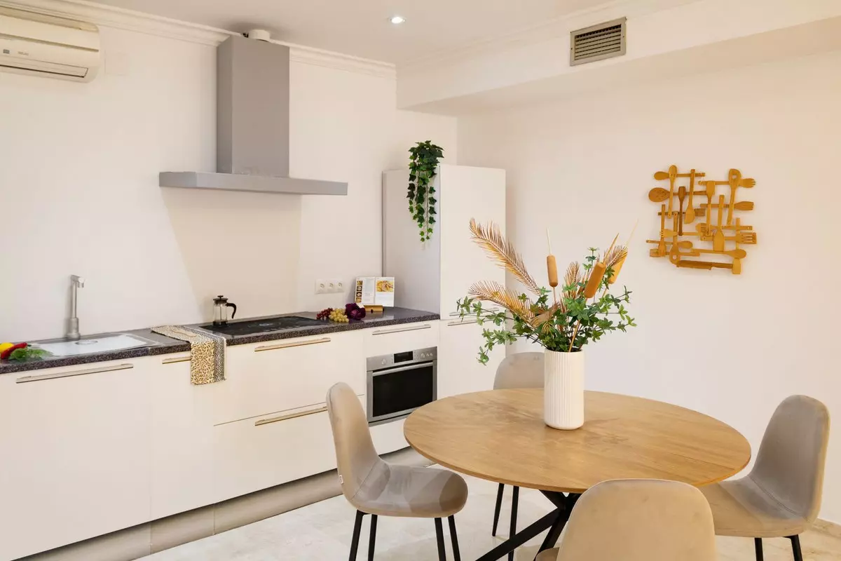 2-bedroom Apartment In Marbella, Spain (104 M²)