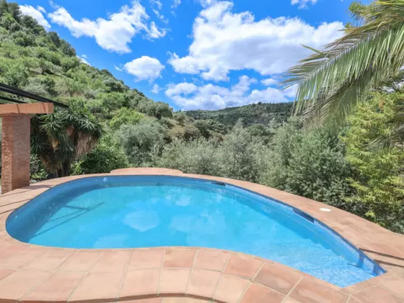 3-bedroom Villa In Guaro, Spain (250 M²)