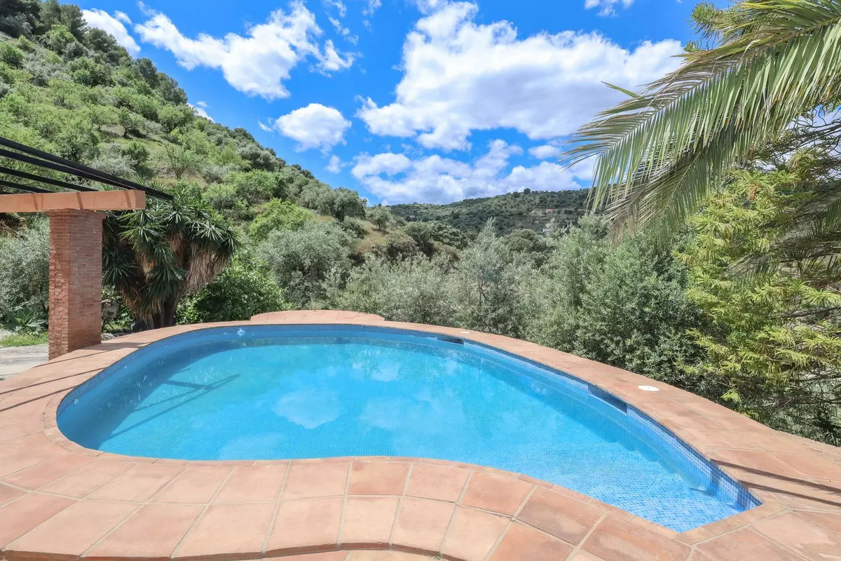 3-bedroom Villa In Guaro, Spain (250 M²)