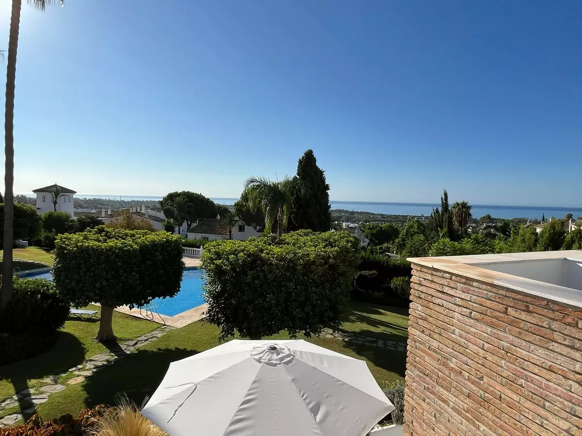 2-bedroom Apartment In Estepona, Spain (90 M²)
