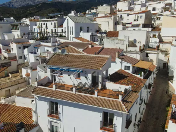 5-bedroom Town House In Canillas De Albaida, Spain (449 M²)