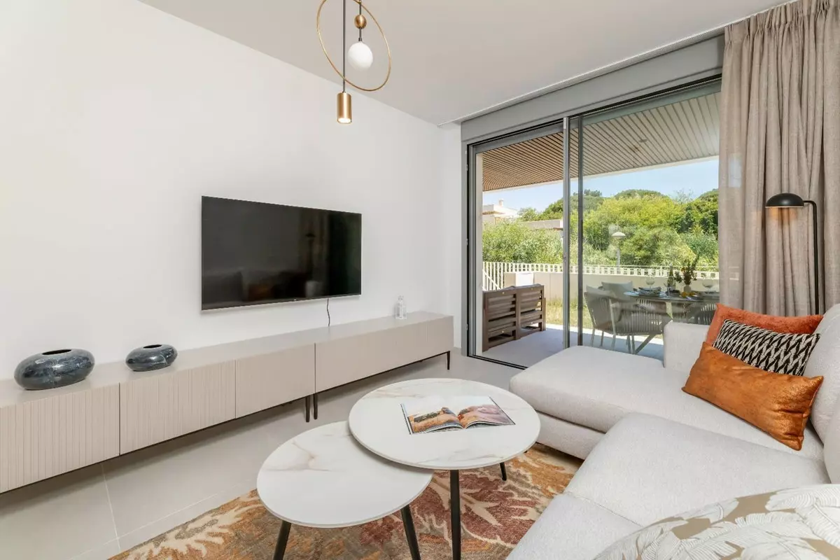 2-bedroom Apartment In Marbella, Spain (98 M²)