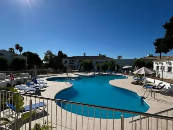 1-bedroom Apartment In Estepona, Spain (61 M²)