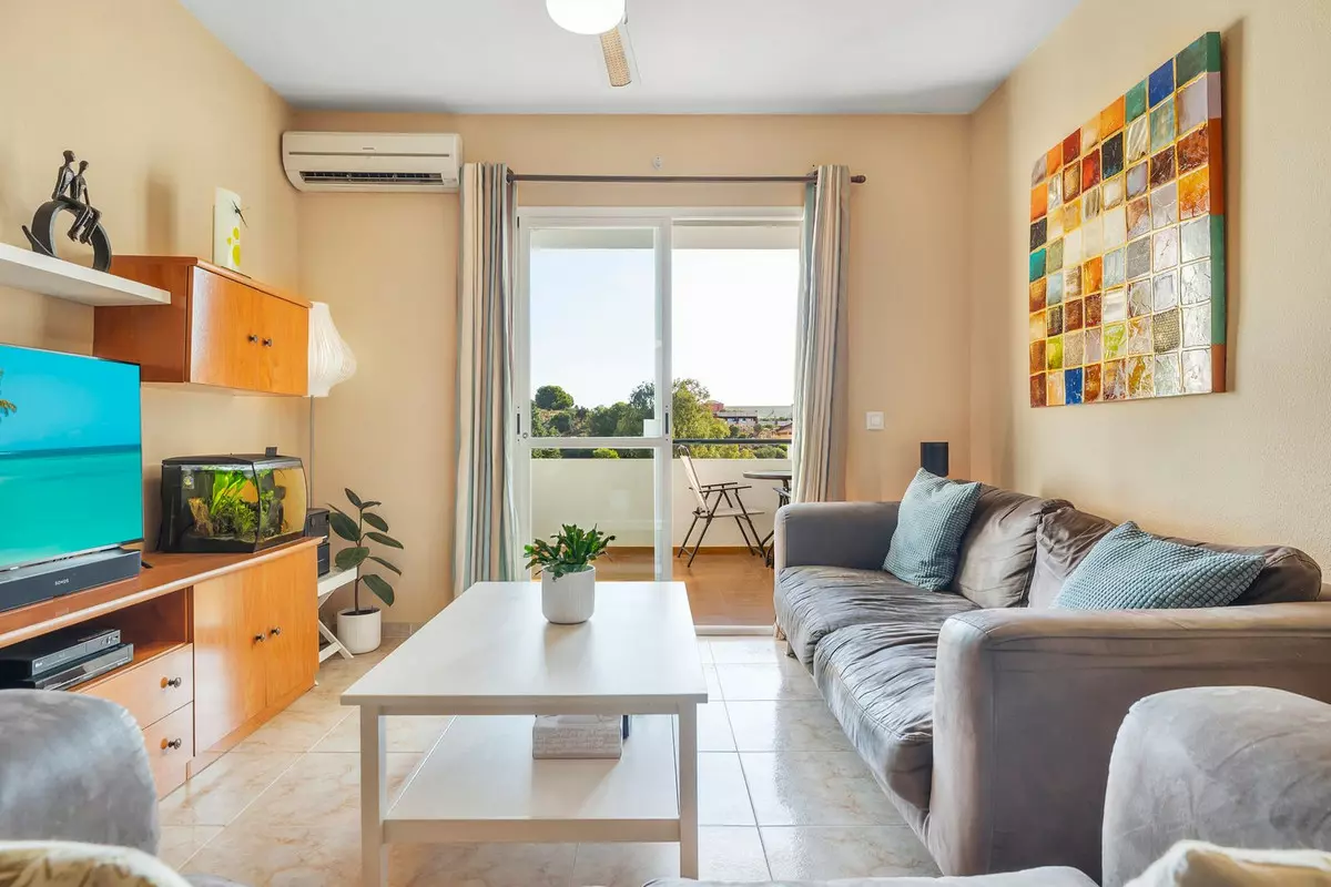 3-bedroom Apartment In Benalmádena, Spain (96 M²)