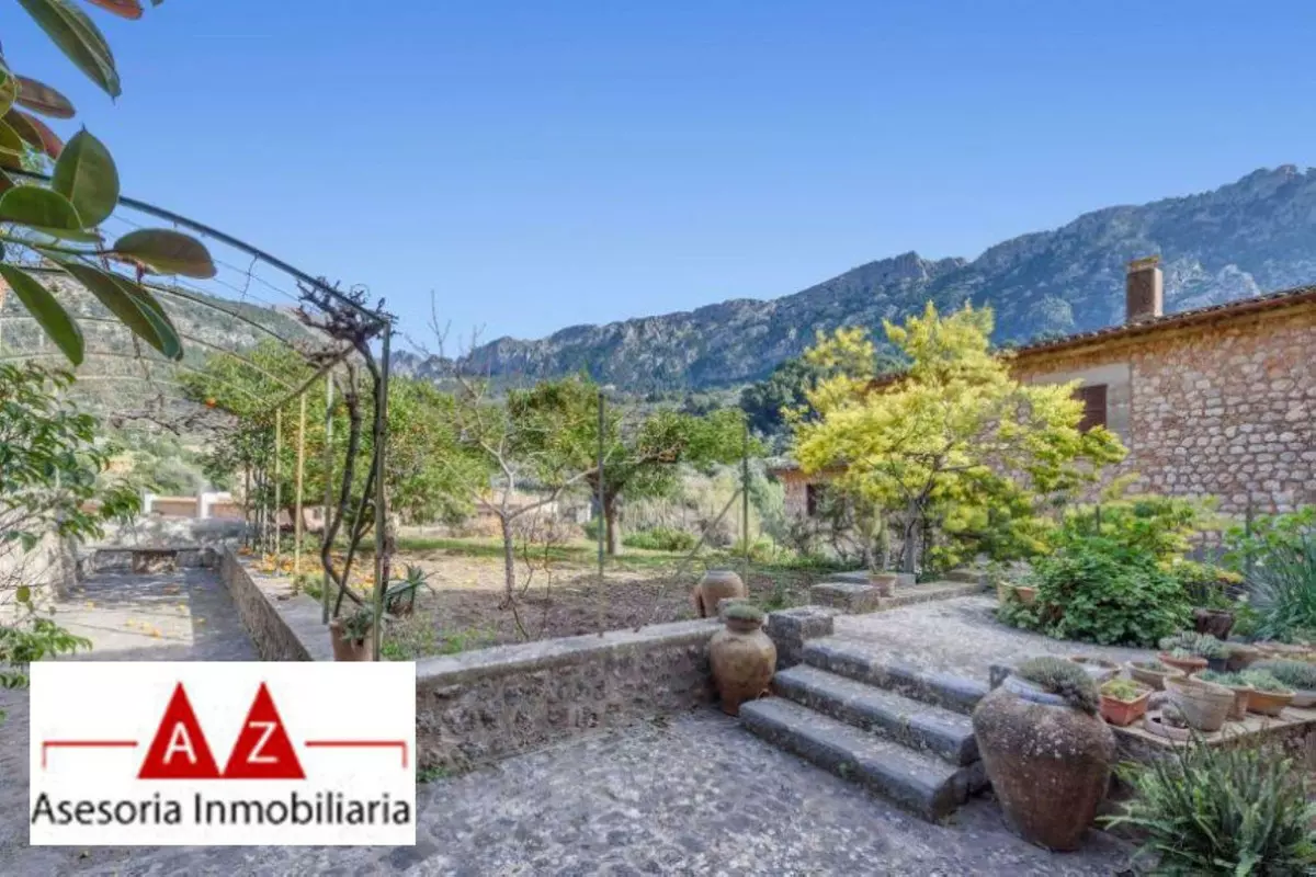 8-bedroom Villa In Fornalutx, Spain (1.562 M²)