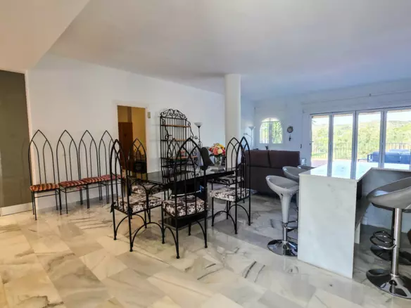 5-bedroom Villa In Manilva, Spain (189 M²)