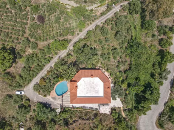 3-bedroom Villa In Guaro, Spain (250 M²)