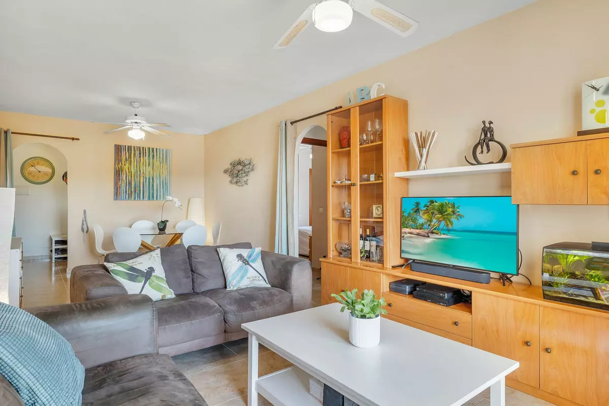 3-bedroom Apartment In Benalmádena, Spain (96 M²)