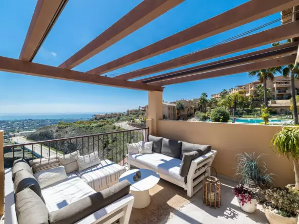 2-bedroom Apartment In Benahavis, Spain (118 M²)