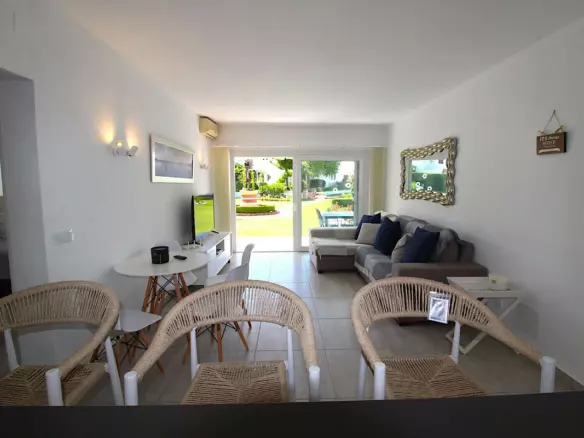 2-bedroom Apartment In Estepona, Spain (79 M²)