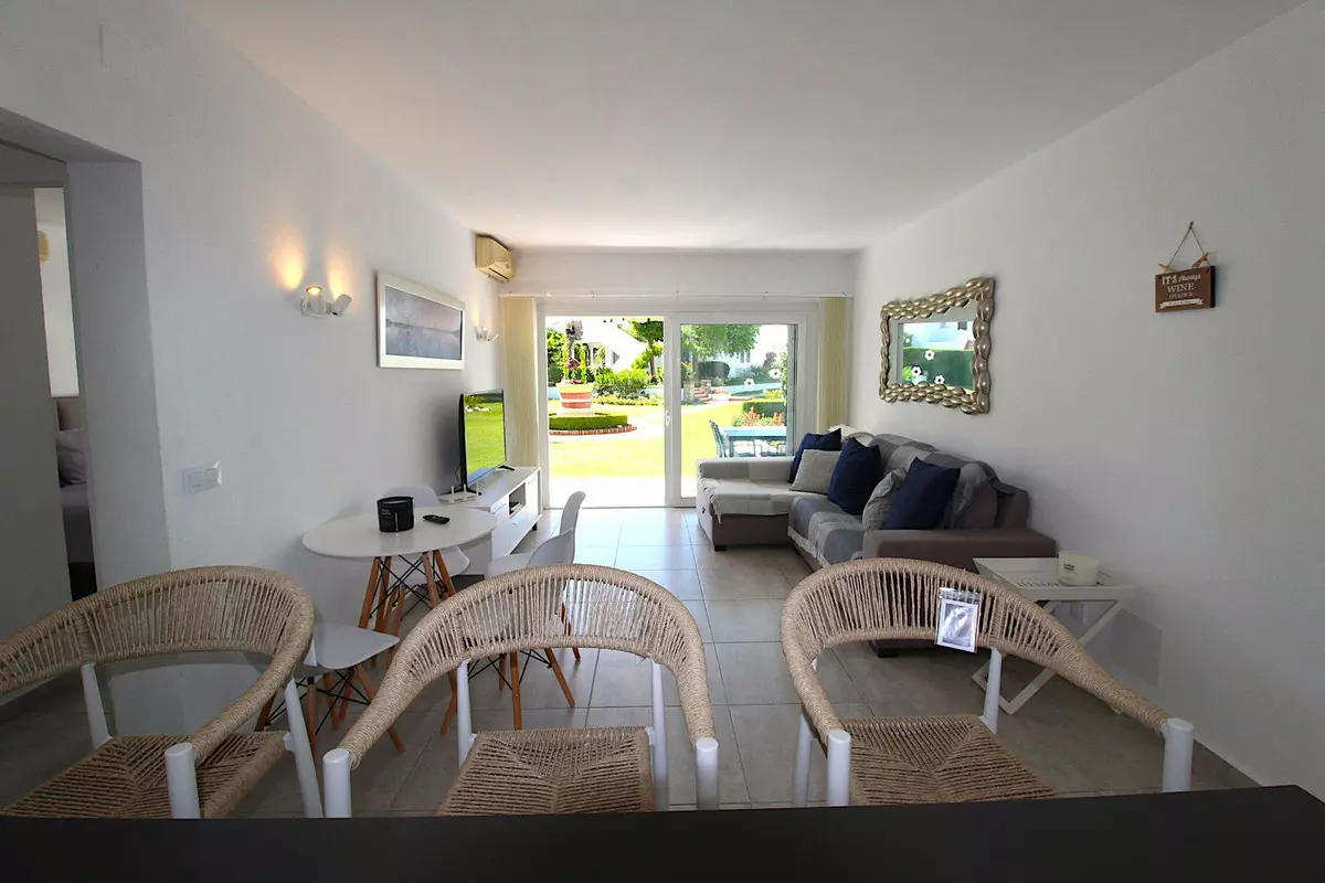 2-bedroom Apartment In Estepona, Spain (79 M²)