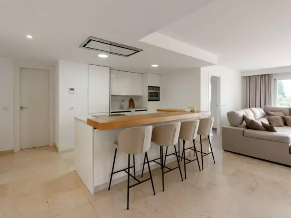 4-bedroom Apartment In Marbella, Spain (145 M²)