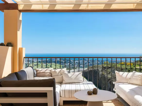 2-bedroom Apartment In Benahavis, Spain (118 M²)