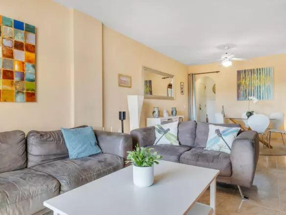 3-bedroom Apartment In Benalmádena, Spain (96 M²)