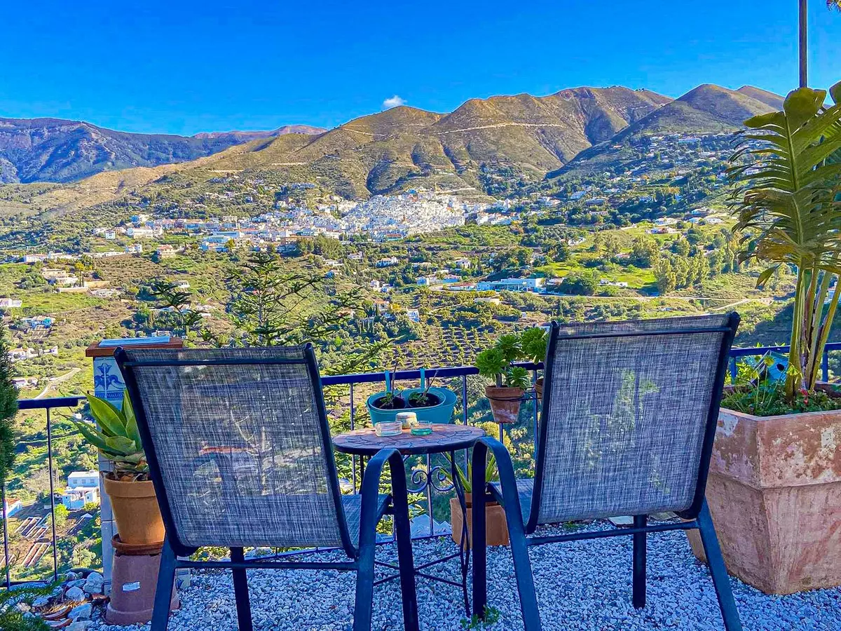 3-bedroom Villa In Cómpeta, Spain (141 M²)