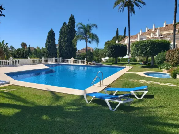 2-bedroom Apartment In Estepona, Spain (90 M²)