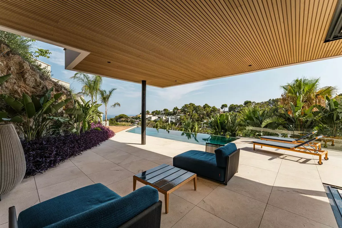 4-bedroom Villa In Calvià, Spain (584 M²)