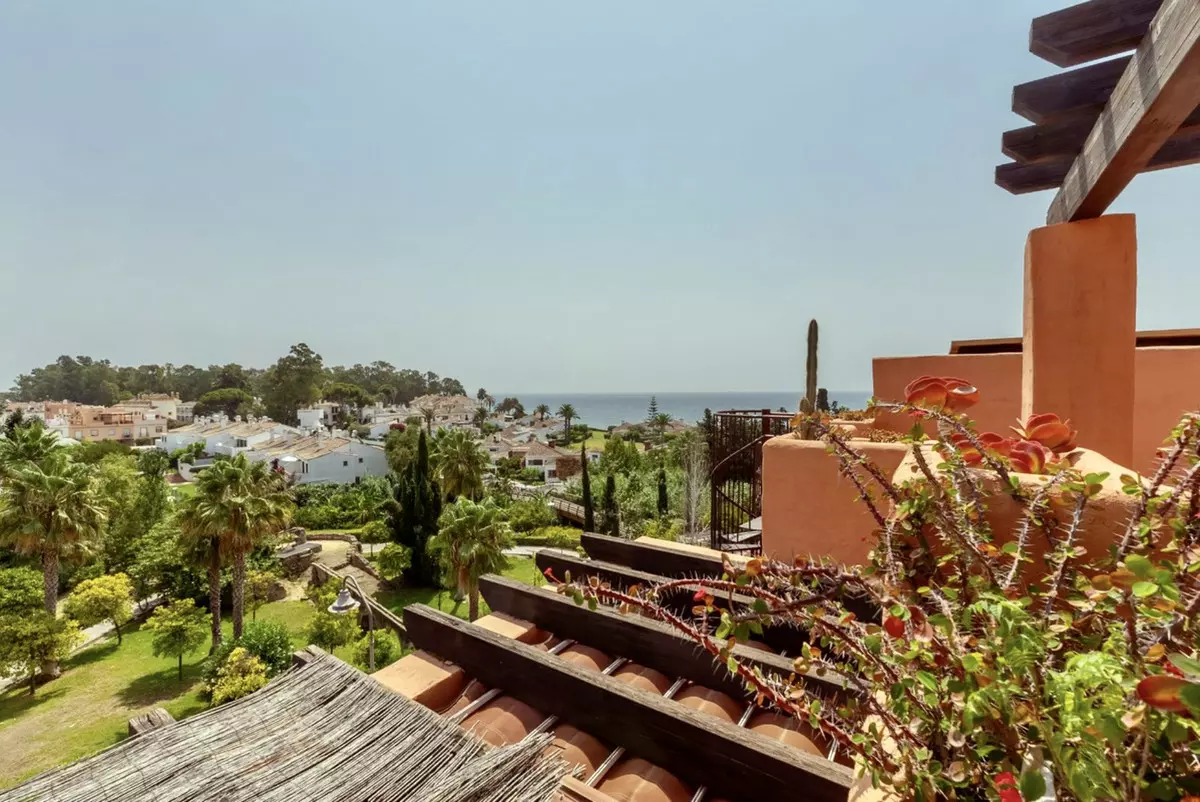 2-bedroom Apartment In Estepona, Spain (120 M²)