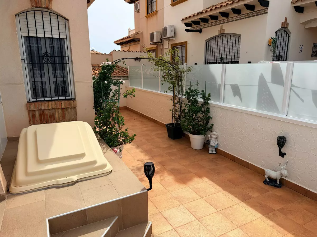 3-bedroom Villa In Orihuela, Spain (70 M²)