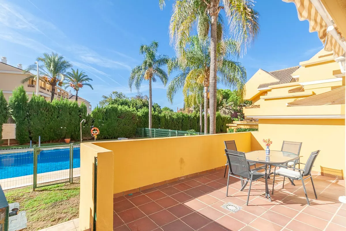 2-bedroom Apartment In Marbella, Spain (87 M²)