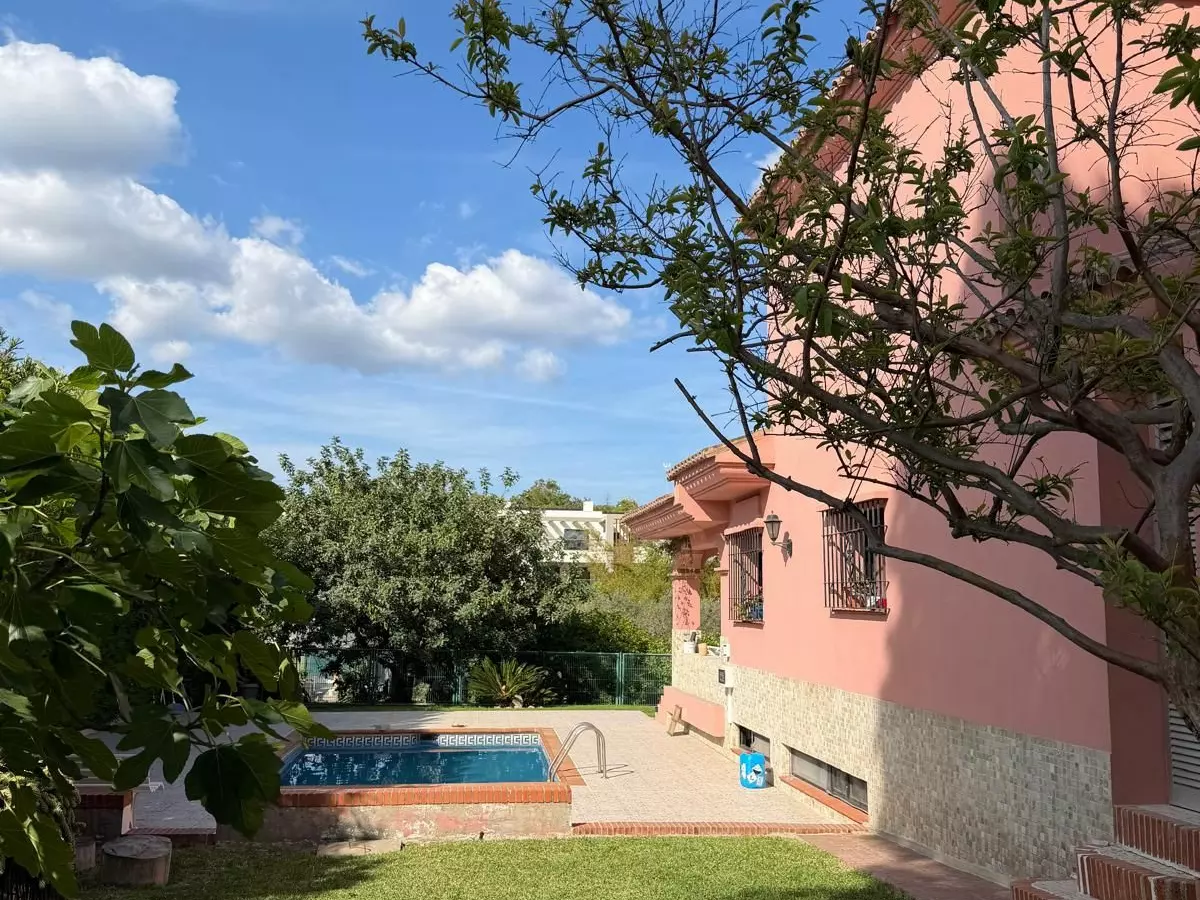 4-bedroom Villa In Casares, Spain (165 M²)