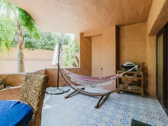 2-bedroom Apartment In Estepona, Spain (171 M²)