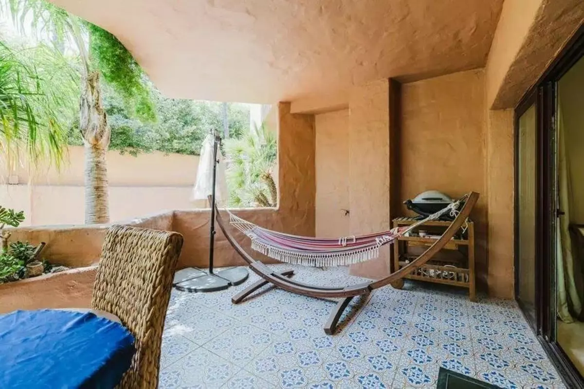 2-bedroom Apartment In Estepona, Spain (171 M²)