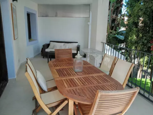3-bedroom Town House In Estepona, Spain (249 M²)
