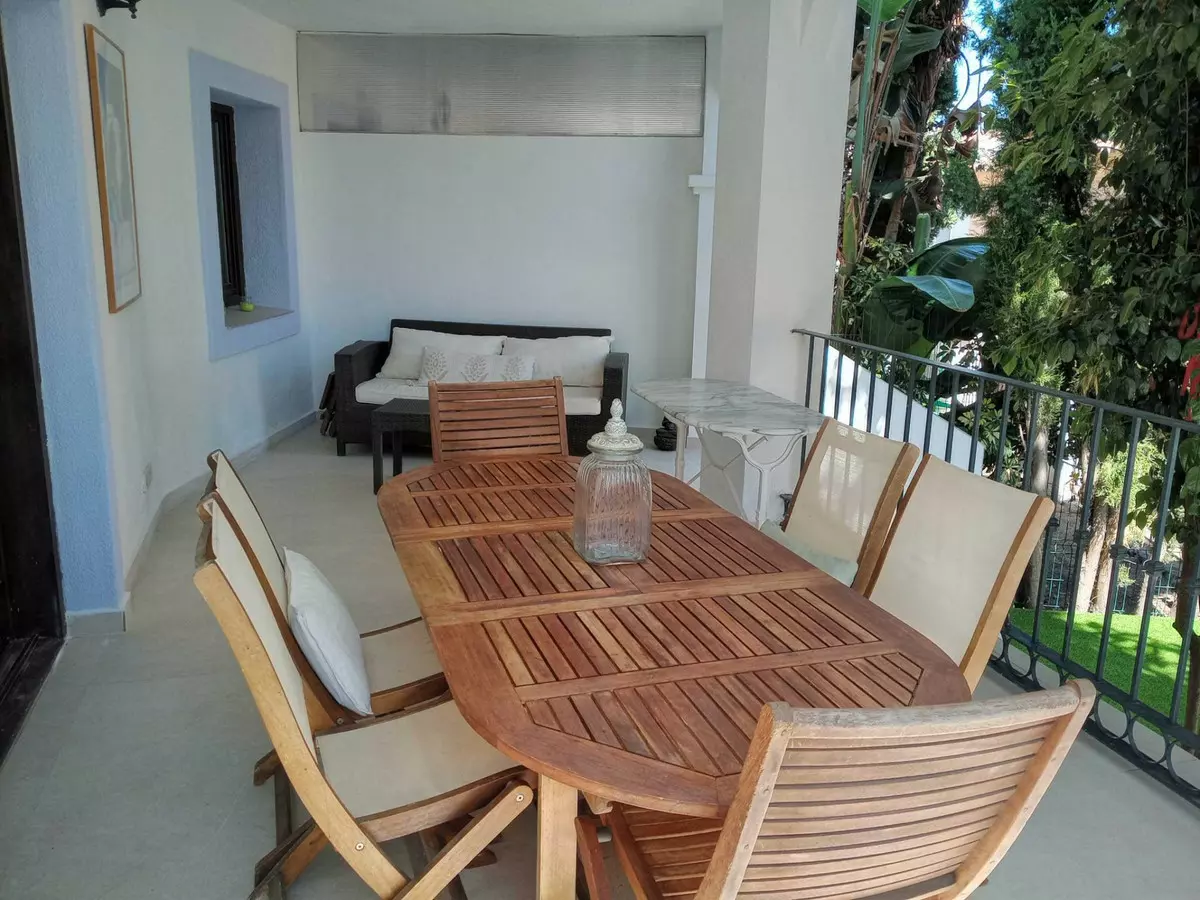 3-bedroom Town House In Estepona, Spain (249 M²)