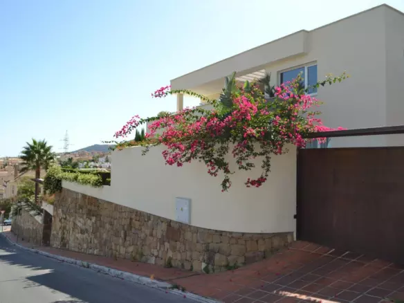 7-bedroom Villa In Alhaurín De La Torre, Spain (635 M²)