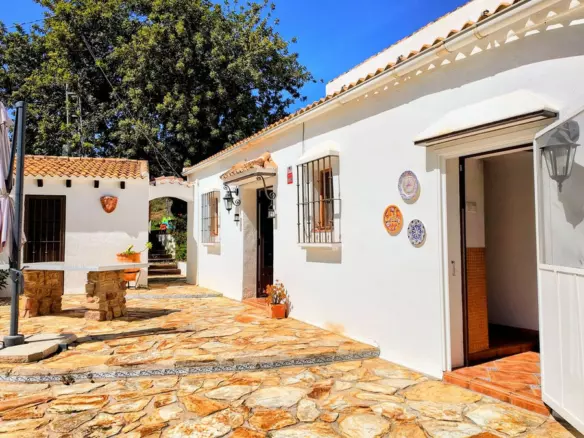 3-bedroom Country House In Almogía, Spain (192 M²)