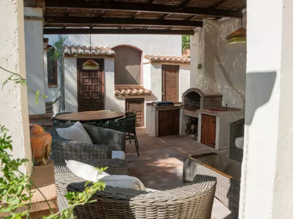 7-bedroom Country House In Almogía, Spain (102 M²)
