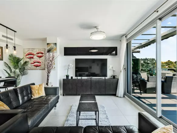 3-bedroom Apartment In Estepona, Spain (125 M²)