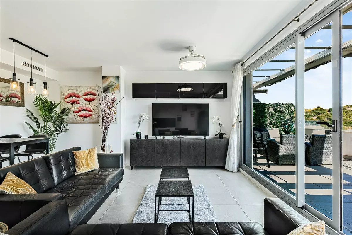 3-bedroom Apartment In Estepona, Spain (125 M²)