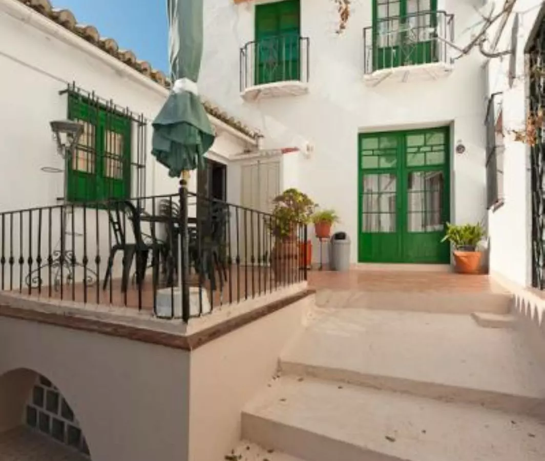 14-bedroom Town House In Álora, Spain (1.085 M²)