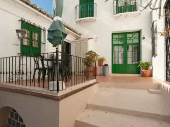 14-bedroom Town House In Álora, Spain (1.085 M²)