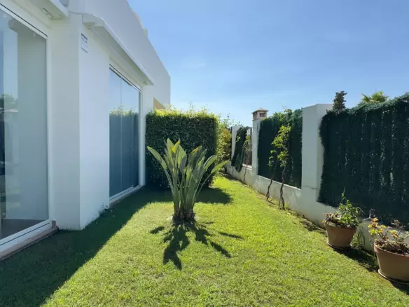 2-bedroom Apartment In Estepona, Spain (92 M²)