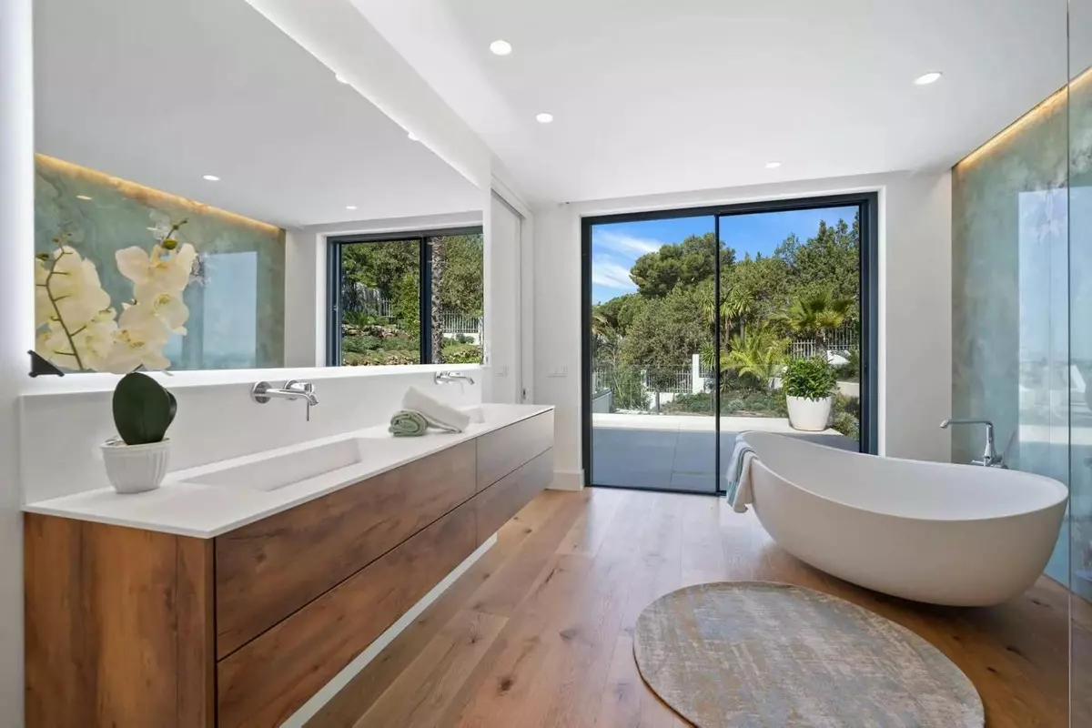 4-bedroom Villa In Marbella, Spain (429 M²)