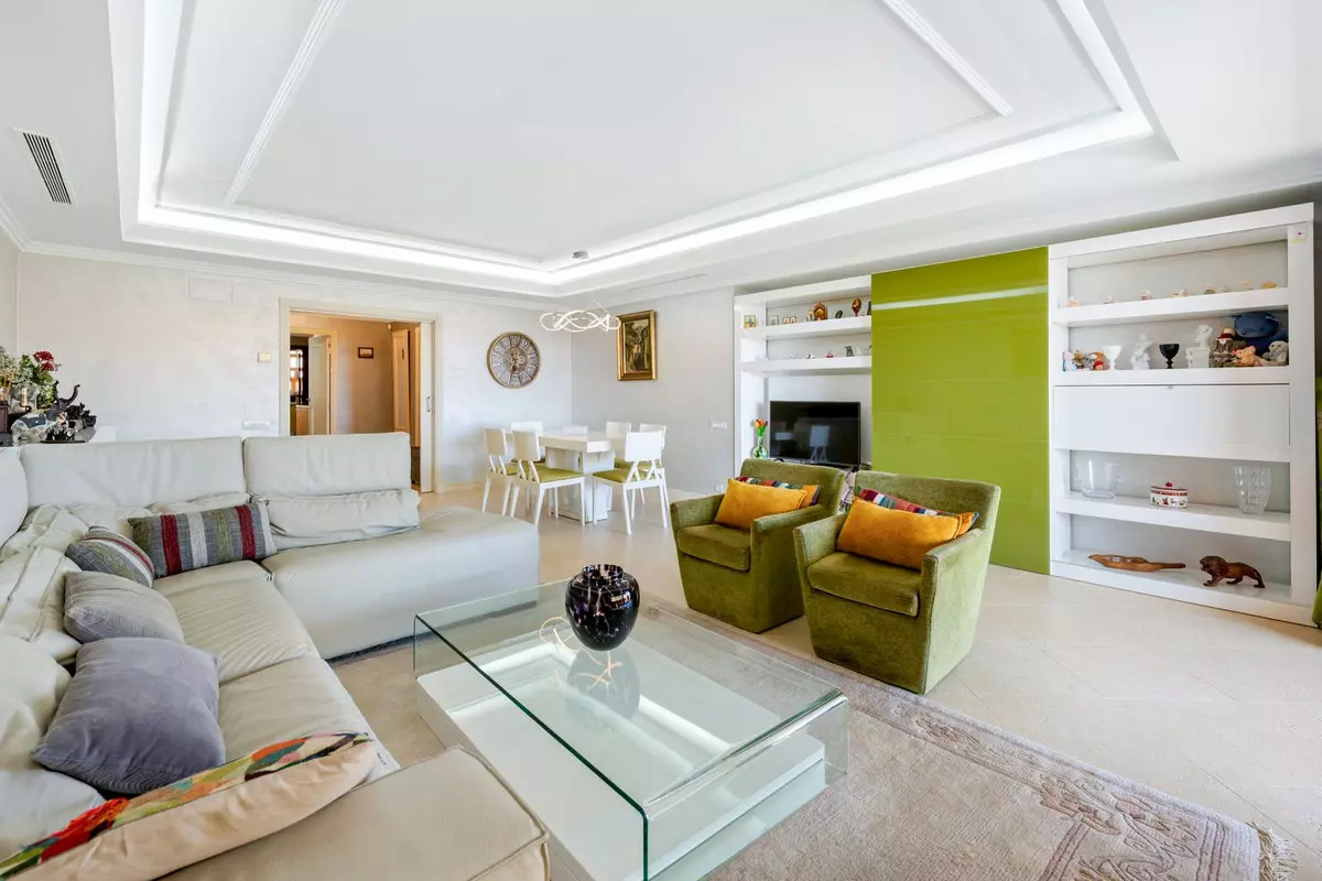 3-bedroom Apartment In Estepona, Spain (159 M²)