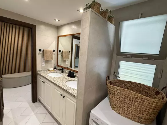 1-bedroom Property In Miraflores, Spain (62 M²)