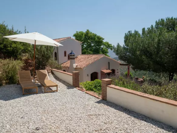 7-bedroom Country House In Almogía, Spain (102 M²)