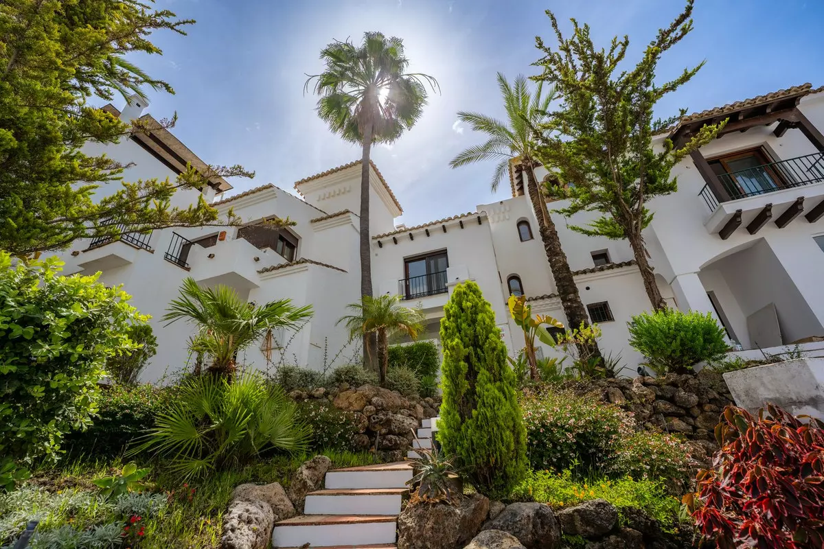 3-bedroom Town House In Estepona, Spain (235 M²)