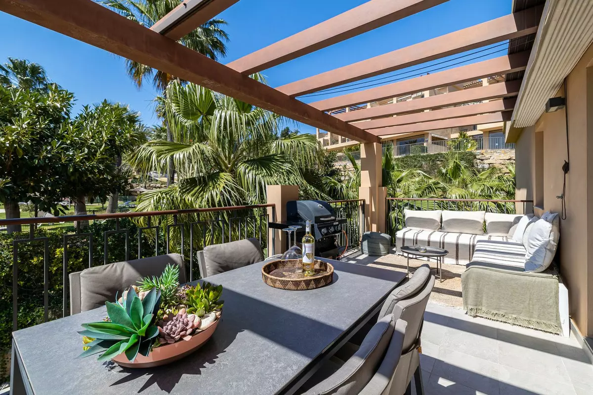 2-bedroom Apartment In Benahavis, Spain (118 M²)
