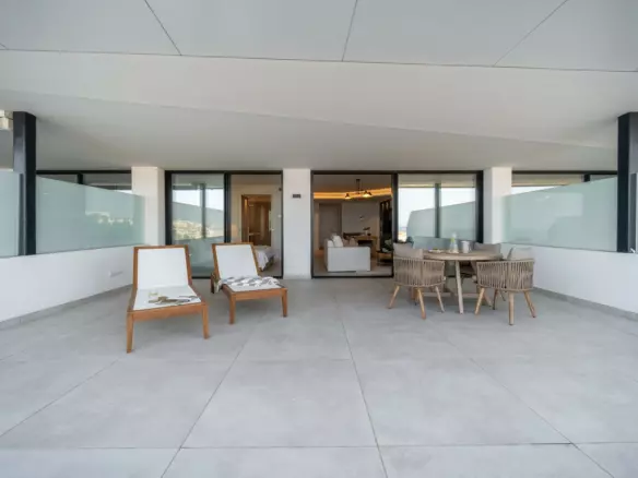 2-bedroom Apartment In Fuengirola, Spain (144 M²)