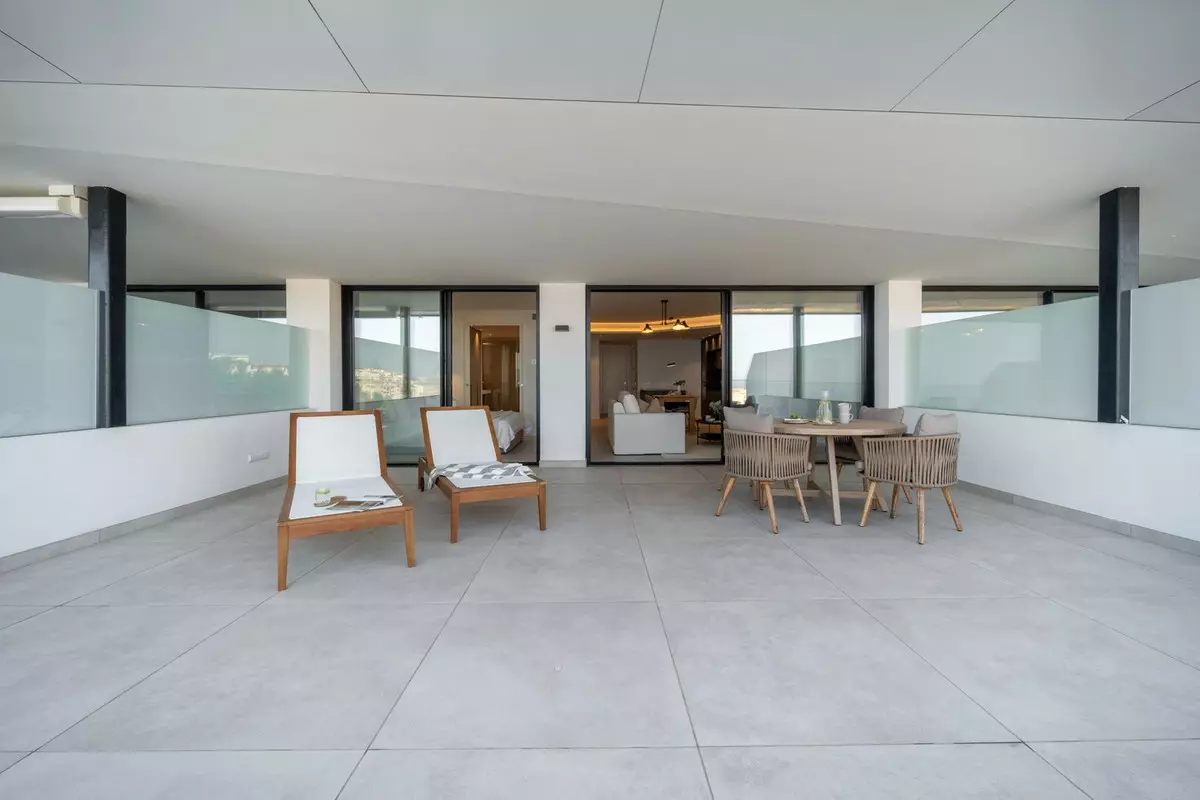 2-bedroom Apartment In Fuengirola, Spain (144 M²)