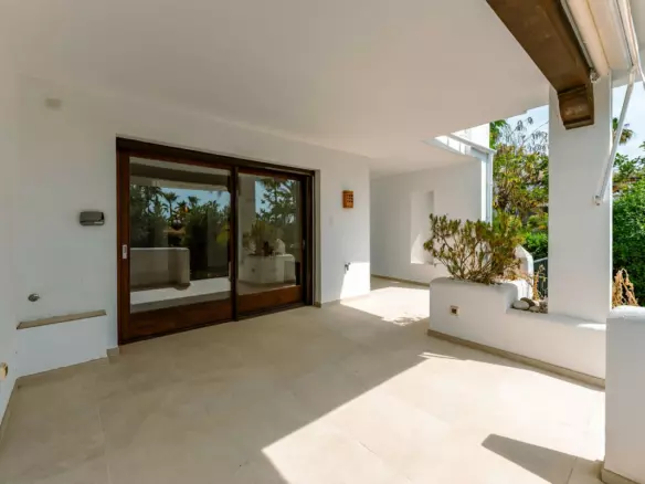 3-bedroom Town House In Estepona, Spain (235 M²)