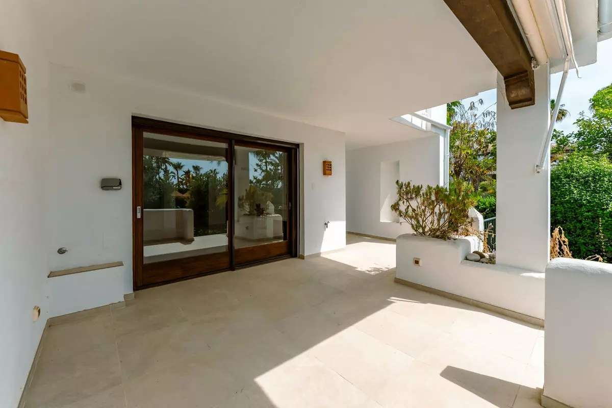 3-bedroom Town House In Estepona, Spain (235 M²)