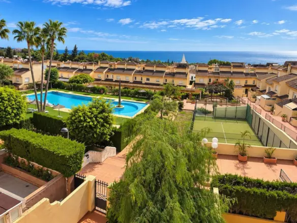 3-bedroom Town House In Marbella, Spain (225 M²)