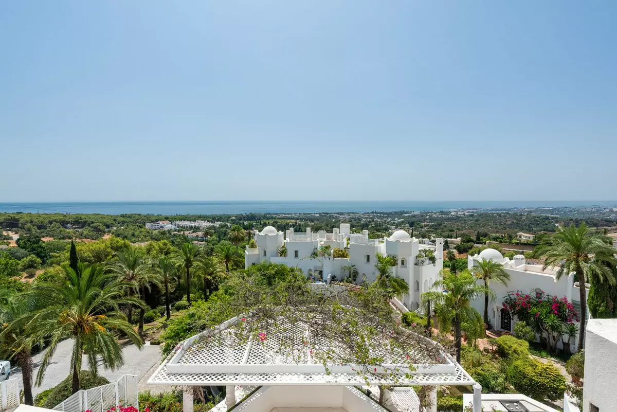 3-bedroom Apartment In Marbella, Spain (223 M²)